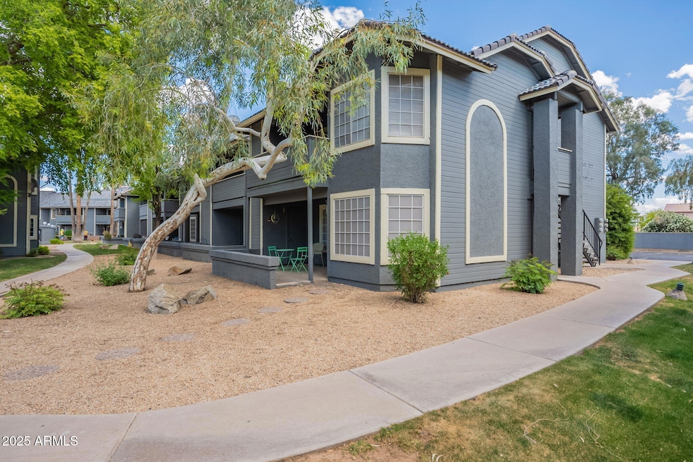 255 S Kyrene Rd unit 212, Chandler, AZ 85226 - photo 1