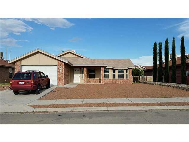 452 Katherine Dr, Horizon City, TX 79928 - photo 1