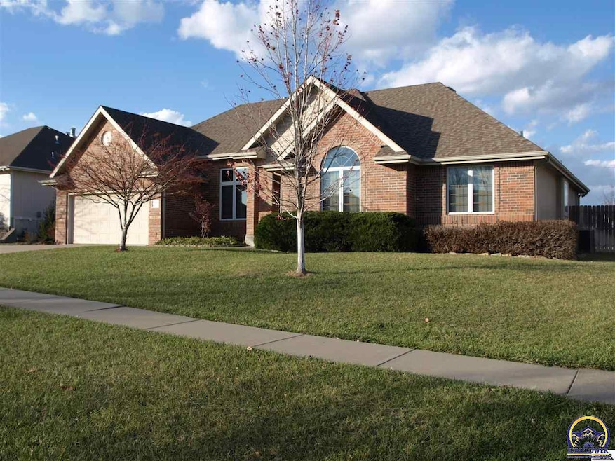 7702 SW 27th St, Topeka, KS 66614 - photo 1