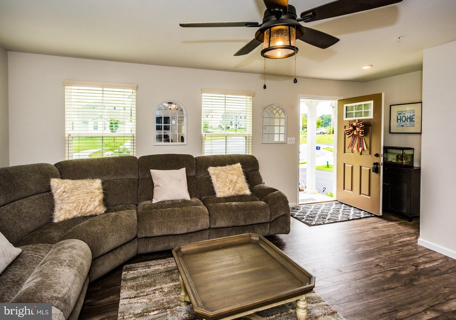 18 Finchley Ct, Middle River, MD 21220 - photo 1