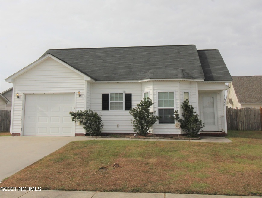 3824 Saint Augustine Dr, Greenville, NC 27834 - photo 1