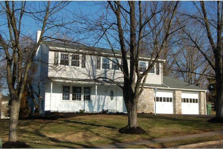823 Stonybrook Ln, Lansdale, PA 19446 - photo 1