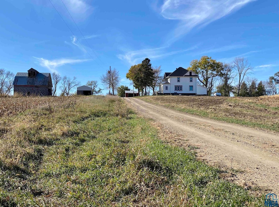 17575 Otter Ave, Le Mars, IA 51031 - photo 1