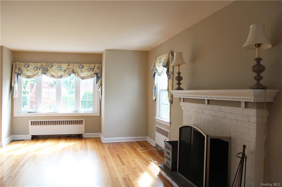 2 Dinsmore Place, Harrison, NY 10528 - photo 1