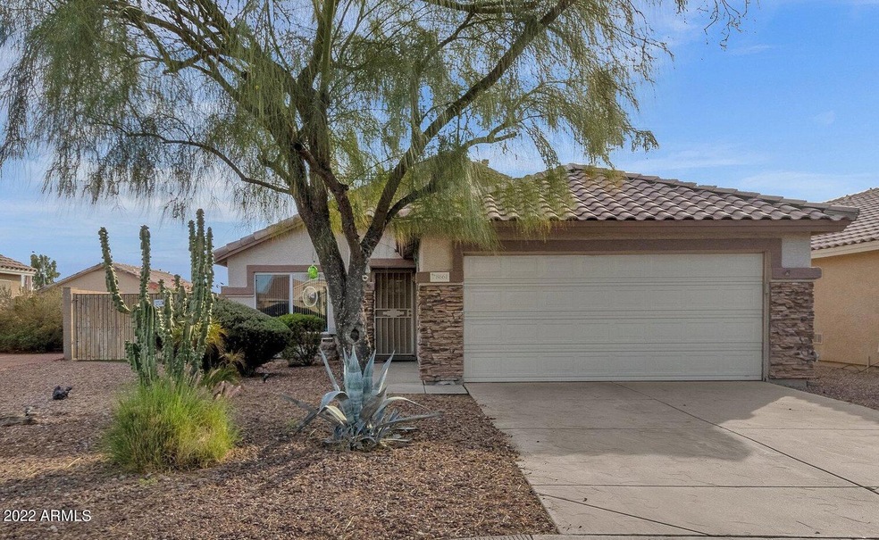 2-web-or-mls-8661-e-crescent-ave