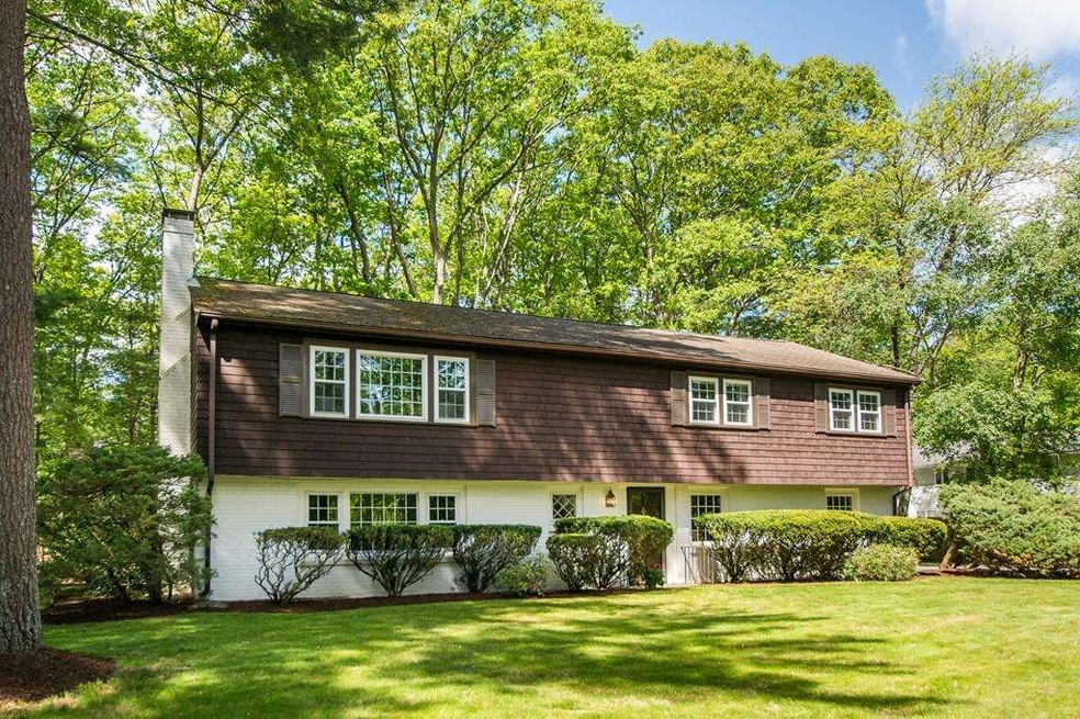 11 Rolling Ln, Medfield, MA 02052 - photo 1