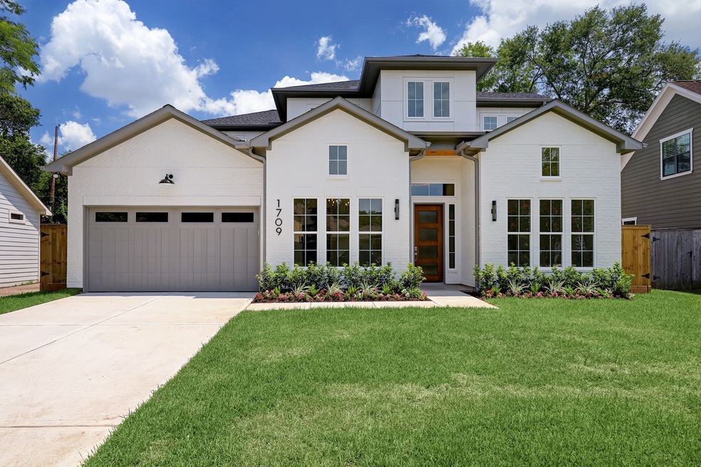 1709 Libbey Dr, Houston, TX 77018 - photo 1