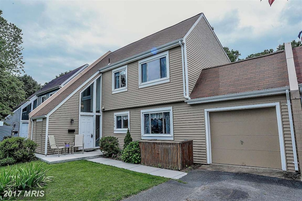 1438 Yellowwood Ct, Reston, VA 20190 - photo 1