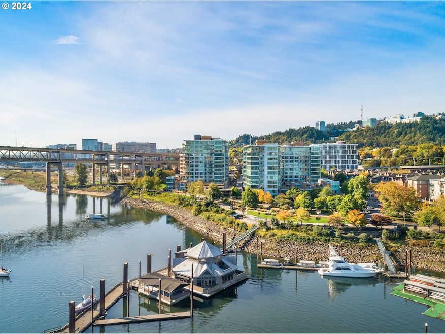 The Strand unit E706, Portland, OR 97201 - photo 1
