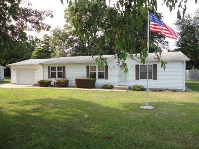 6830 E Hommette Ave, Knox, IN 46534 - photo 1