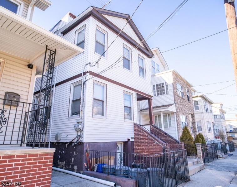 262 N 10th St, Newark, NJ 07107 - photo 1