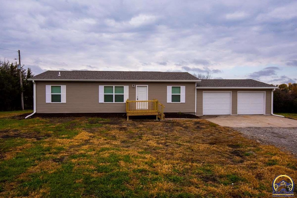 9245 NW Wilson Rd, Topeka, KS 66618 - photo 1