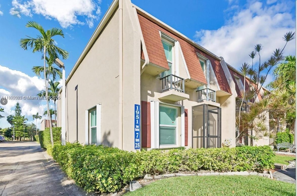 1951 Atlantic Shores Blvd unit 8, Hallandale Beach, FL 33009 - photo 1