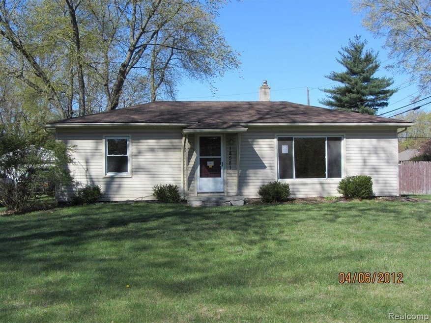 18581 Pershing Livonia 040612 (2