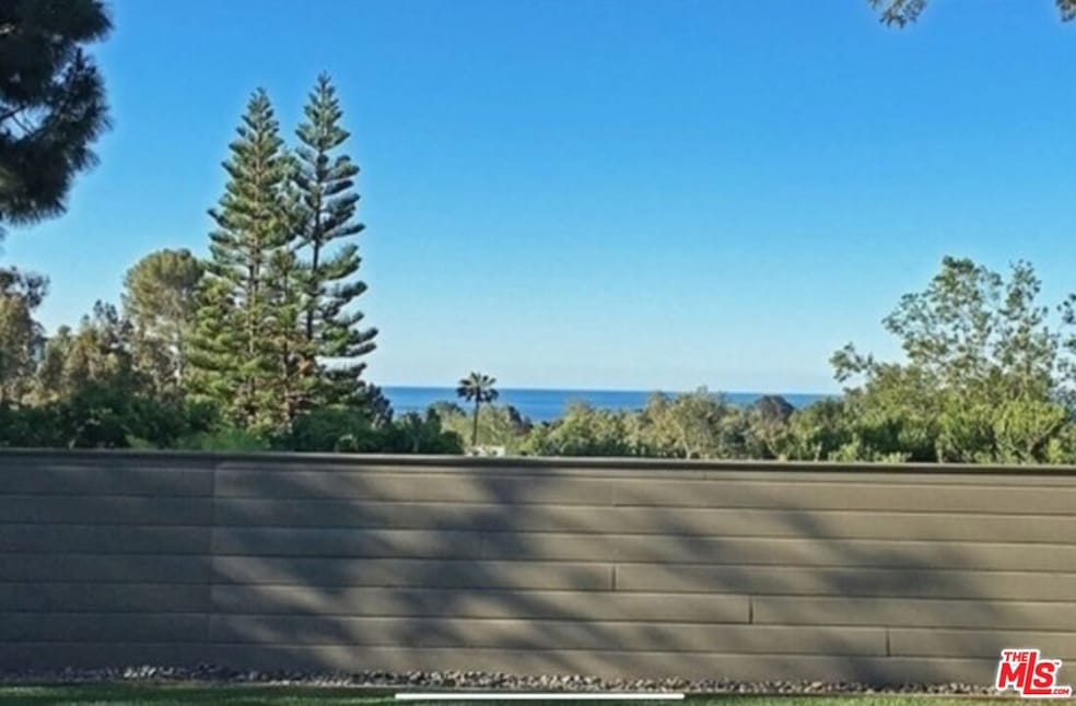 1039 Las Pulgas Rd, Pacific Palisades, CA 90272 - photo 1