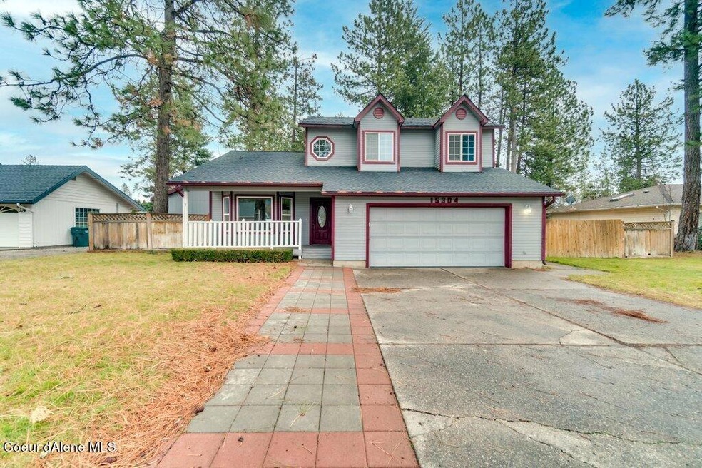 1 Front of Home.jpg-SMALL