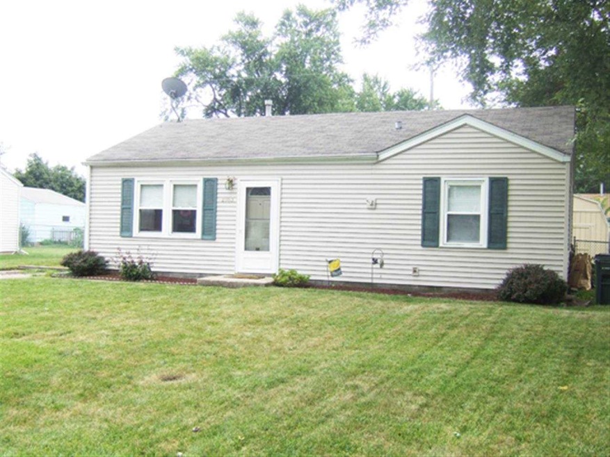 2103 W 69th St, Davenport, IA 52806 - photo 1