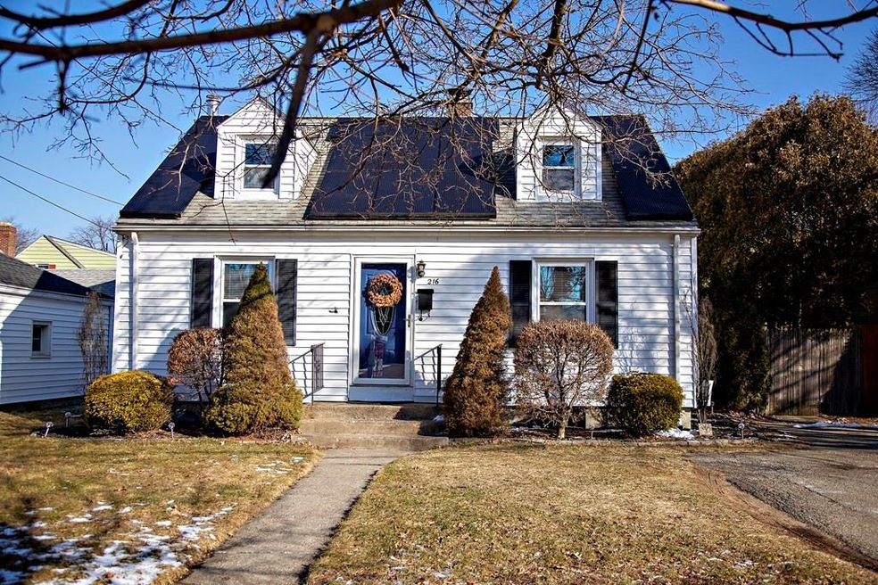 216 Plumtree Rd, Springfield, MA 01118 - photo 1