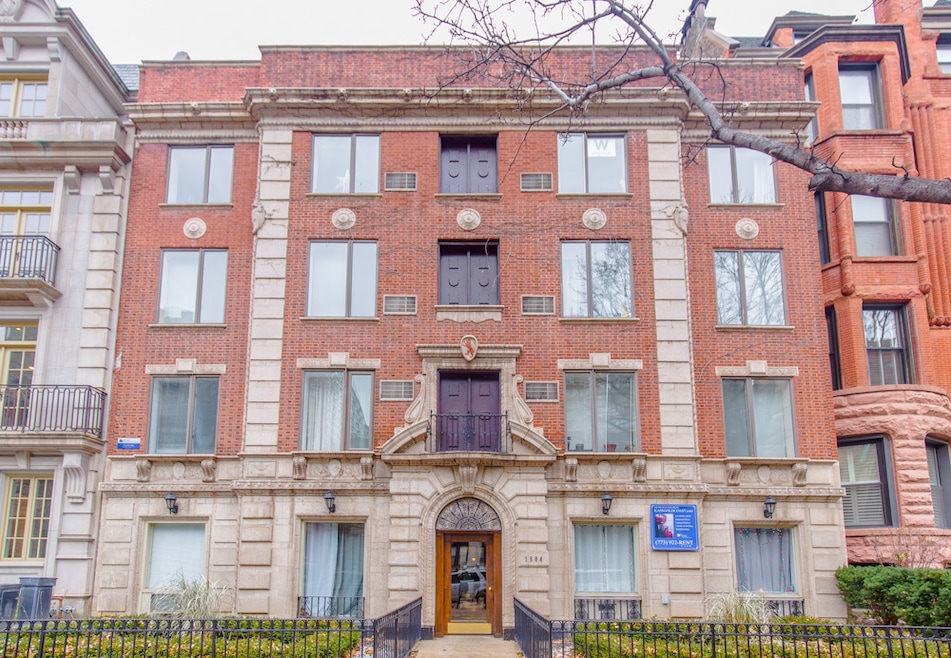 1504 N Dearborn Pkwy unit 107, Chicago, IL 60610 - photo 1