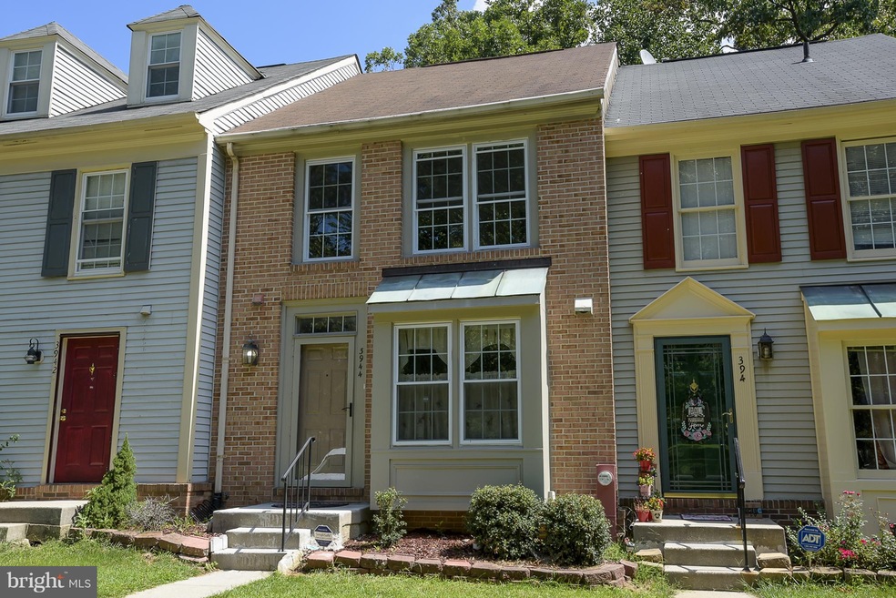 3944 Angelton Ct, Burtonsville, MD 20866 - photo 1