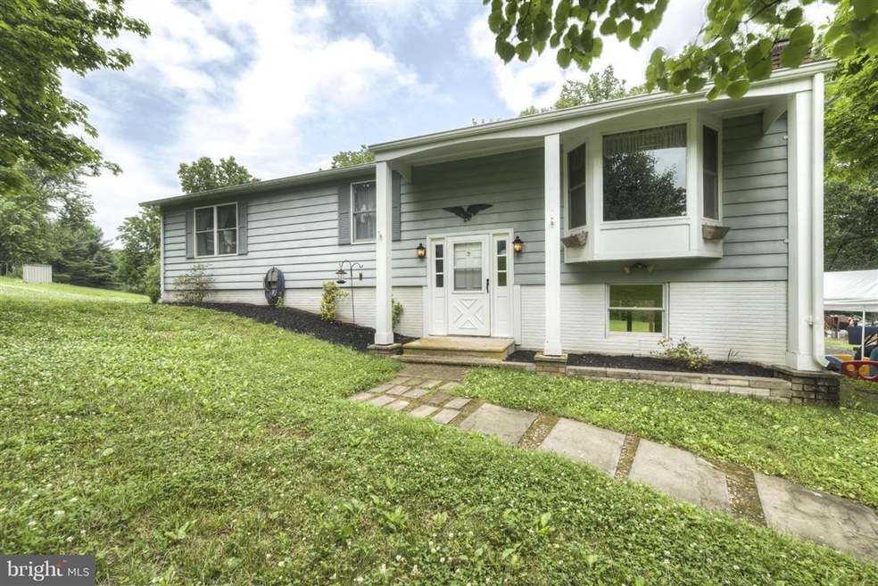 4501 Oakleigh Dr, Manchester, MD 21102 - photo 1