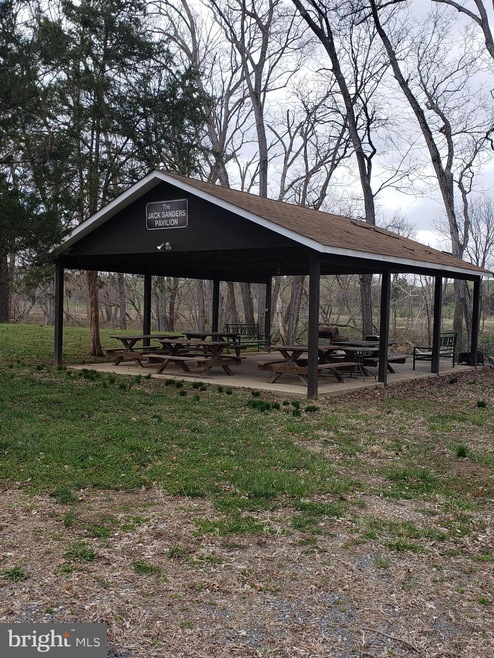 315 River Lakes Dr, Strasburg, VA 22657 - photo 1