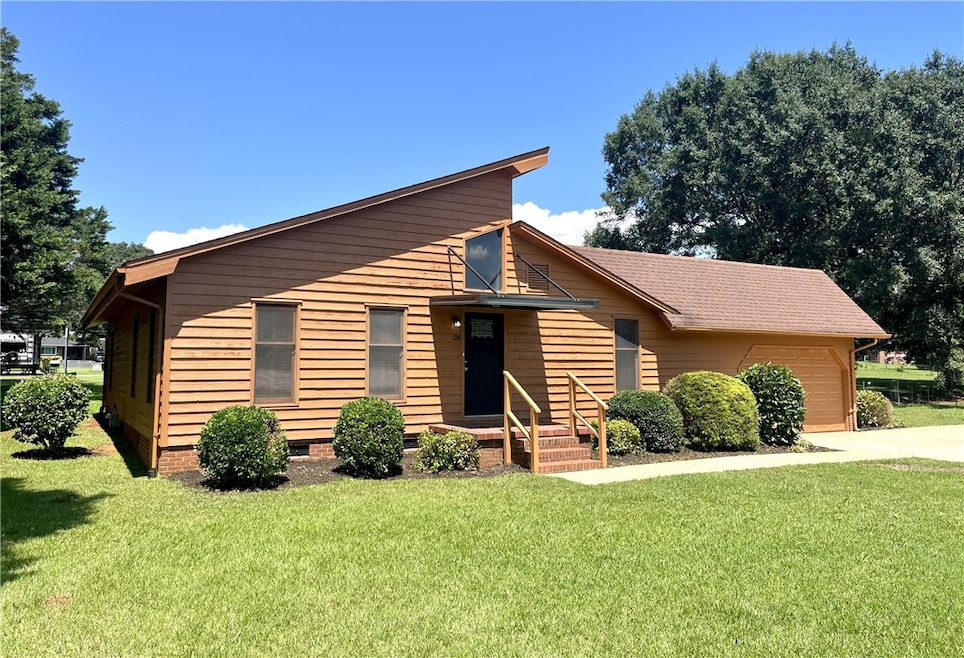 136 Bruce Blvd, Seneca, SC 29672 - photo 1