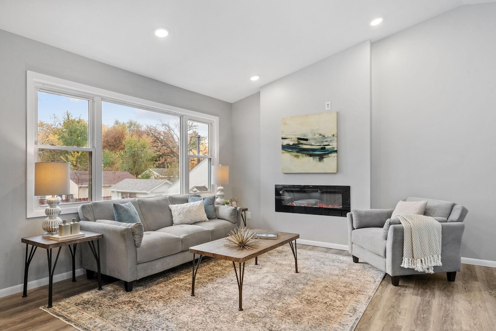 12-web-or-mls-4853 Camden Ave-12.jpg