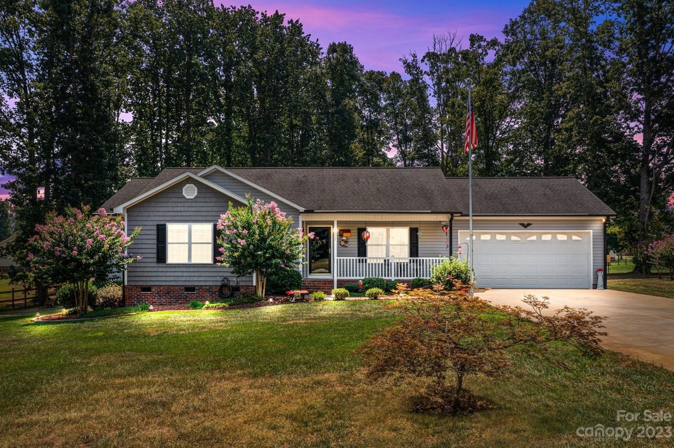 117 Bluff Ct, Statesville, NC 28625 - photo 1