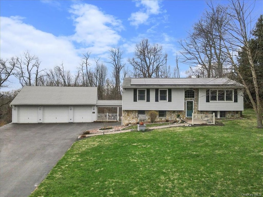 342 Augusta Dr, Hopewell Junction, NY 12533 - photo 1