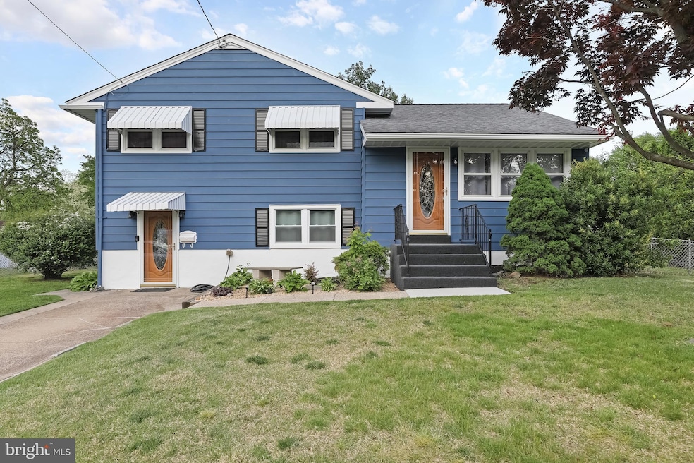 4 Goldy Dr, Gloucester City, NJ 08030 - photo 1