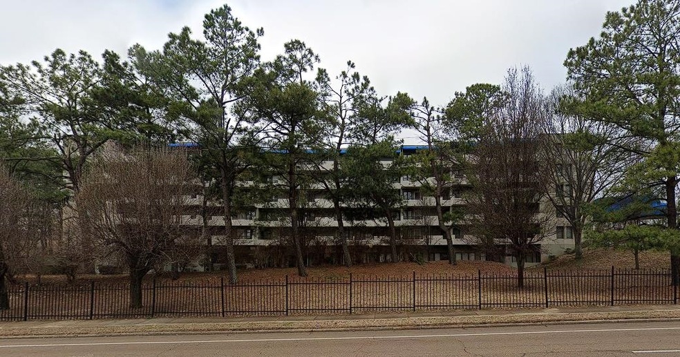 The Atrium and Cottages at Lutheran Village unit 124, Memphis, TN 38128 - photo 1