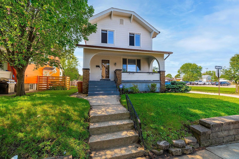 211 E Jenkins Ave-1