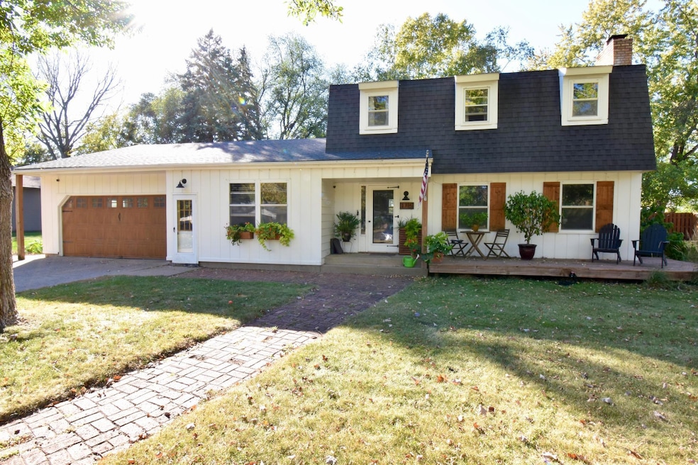 1715 Hillcrest Rd, Saint Cloud, MN 56303 - photo 1