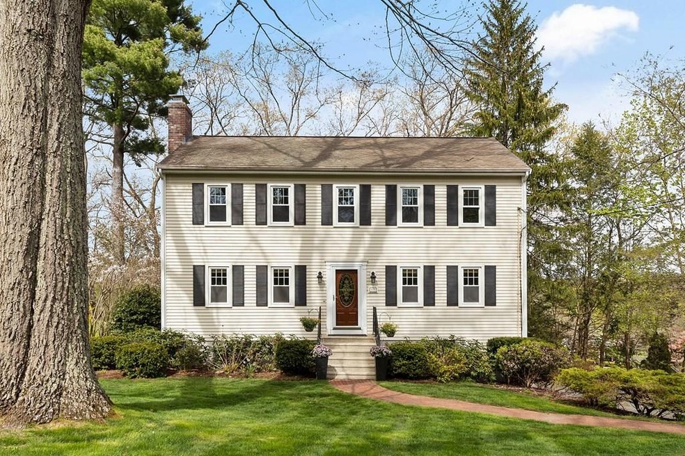 111 Worcester Ln, Waltham, MA 02451 - photo 1