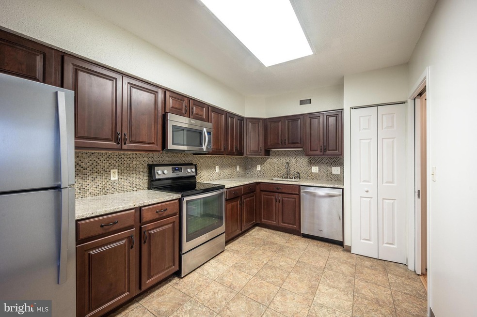 5501 Seminary Rd unit 113S, Baileys Crossroads, VA 22041 - photo 1