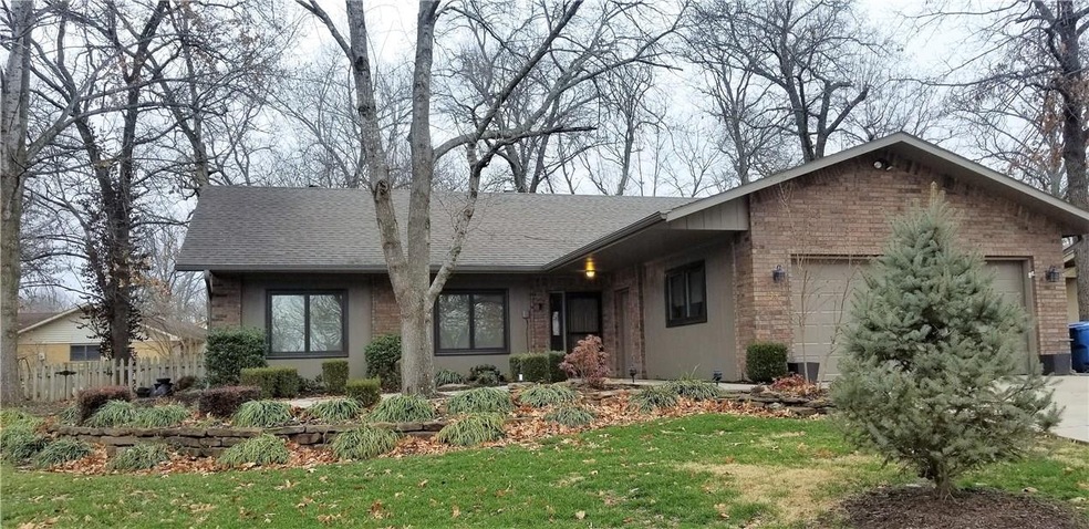 33 Kensington Dr, Bella Vista, AR 72715 - photo 1