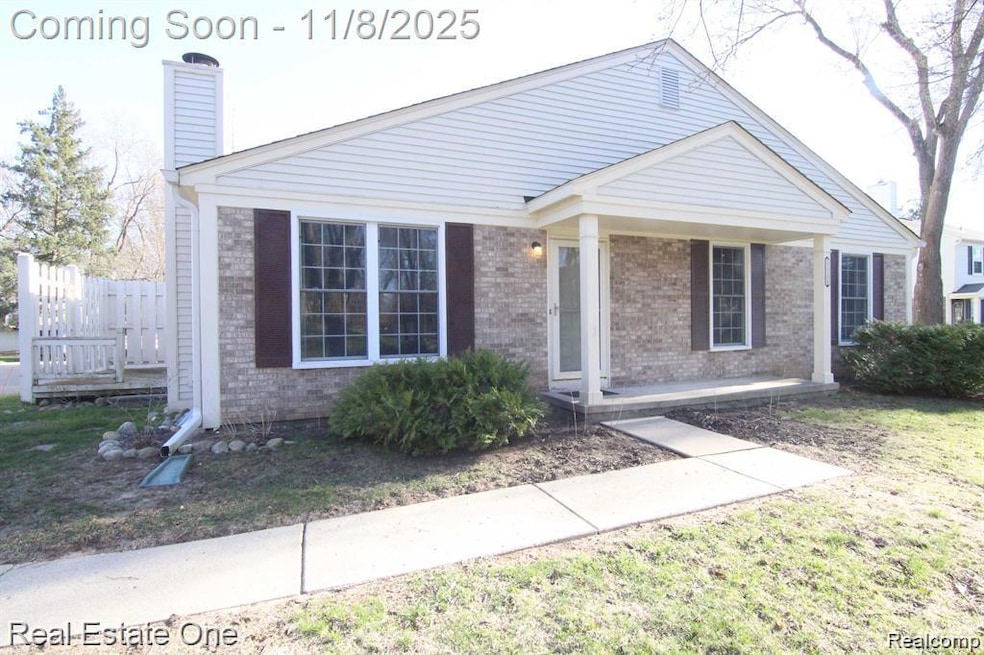 2110 Hidden Meadows Dr unit A, Walled Lake, MI 48390 - photo 1