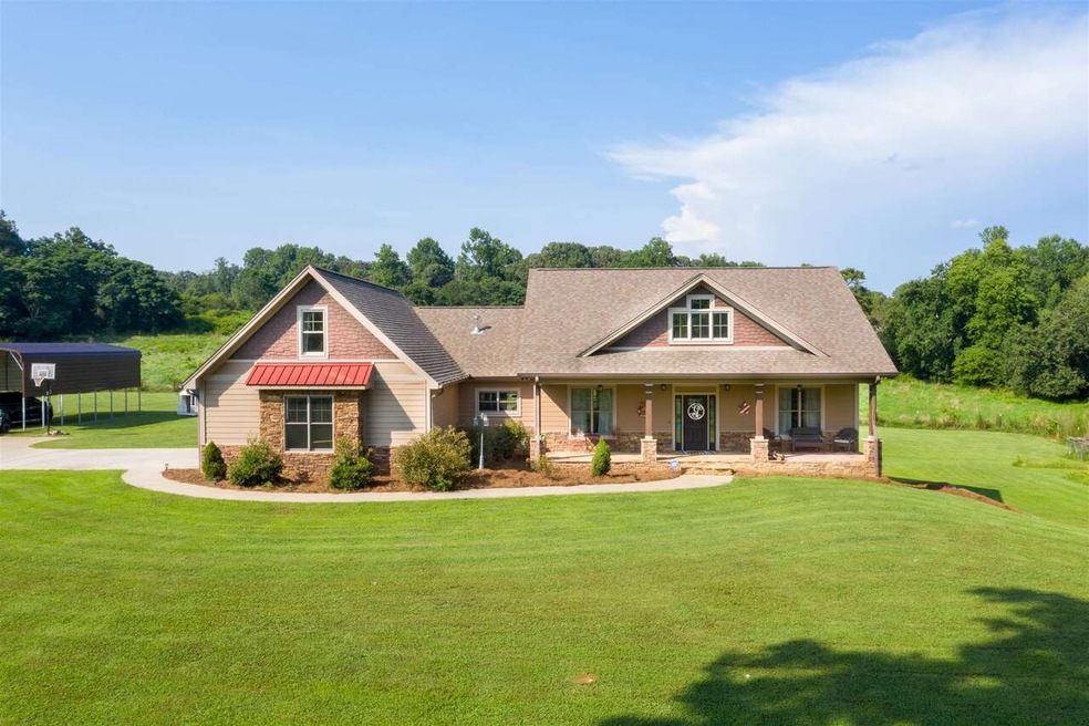 208 Bennet Cir, Gillsville, GA 30543 - photo 1