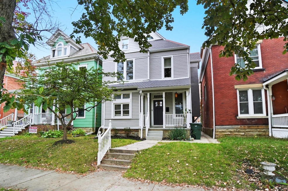 For Sale $349,900 • Co-Listing Agent