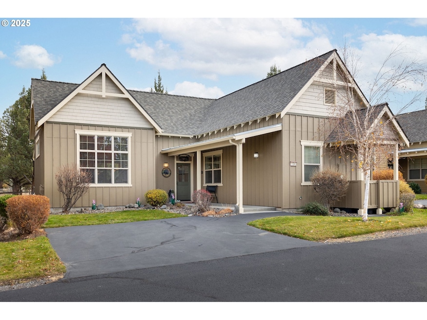 11043 Desert Sky Loop, Redmond, OR 97756 - photo 1