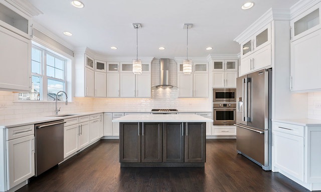 573 W Belden Ave, Elmhurst, IL 60126 - photo 1