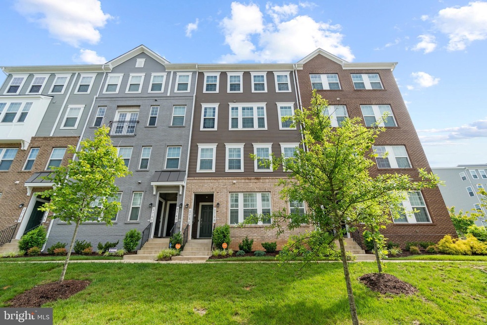 2738 Duvall Ridge Rd unit 452, Hyattsville, MD 20785 - photo 1