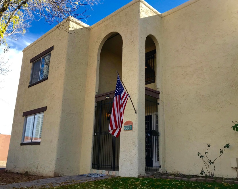 1701 W Citrus Wy