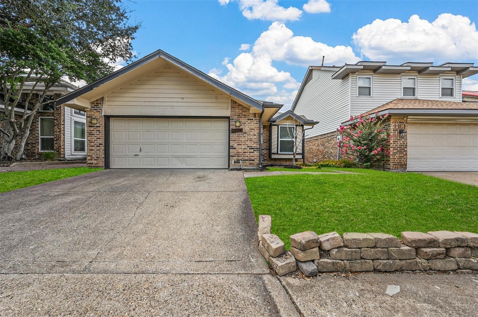 Exterior, Large 2 car garage *virtual grass*