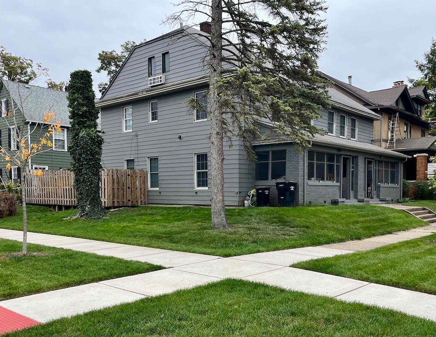 Exterior w/yard from Riverside Drive - Note New City Infrastructure