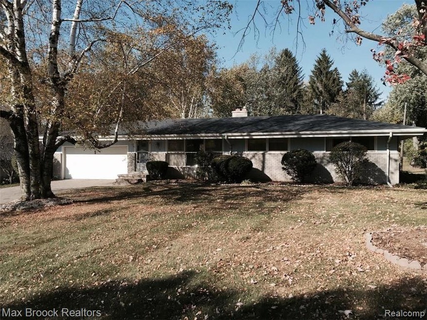 156 W. Hickory Grove - Front View
