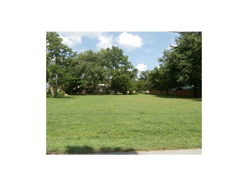 207 N Mock St, Prairie Grove, AR 72753 - photo 1