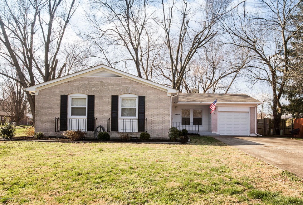2902 Arlington Ct, Louisville, KY 40299 - photo 1