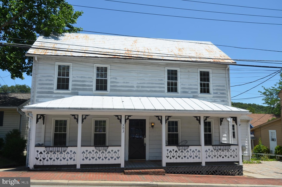 303 Commerce St unit C, Occoquan, VA 22125 - photo 1